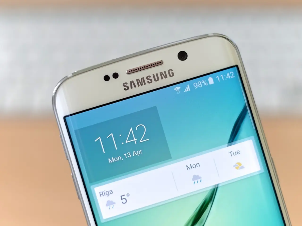 Affordable Smartphone CMF Phone 2 Pro Examined: Boasts Surprisingly High-Quality Camera for Its...