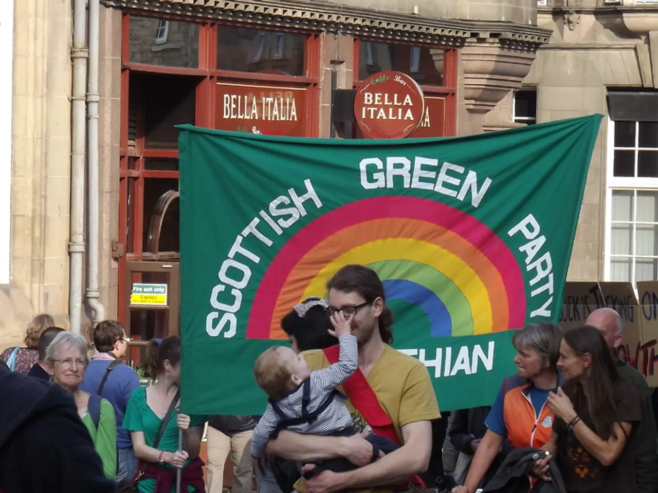 Telecommunications companies based in Grafenhainichen and Zschornewitz operating utilizing...