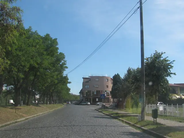 Xpeng unveils the G7 model for under $41,700, amasses 10,000 orders within 9 minutes.