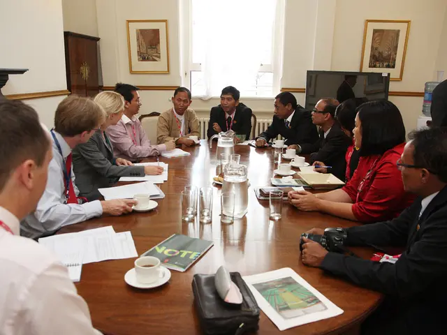 Strategies for Encouraging Participation in Online Group Discussions