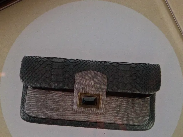 Competition intensifies for the number one spot in digital wallets sector: