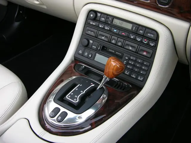 Boosting Power: High-End Kevlar Clutch and Pressure Plate by Hays (Model HP 5552-1) Suited for...