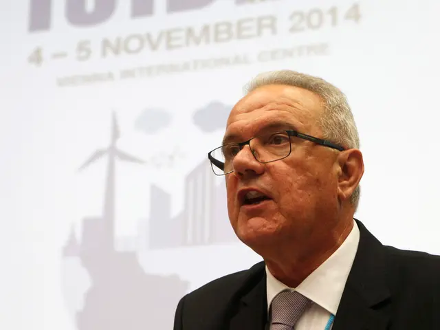 Wrap-around sunglasses protecting both your eyes and nose, offered by Oakley under the Velo Katos...