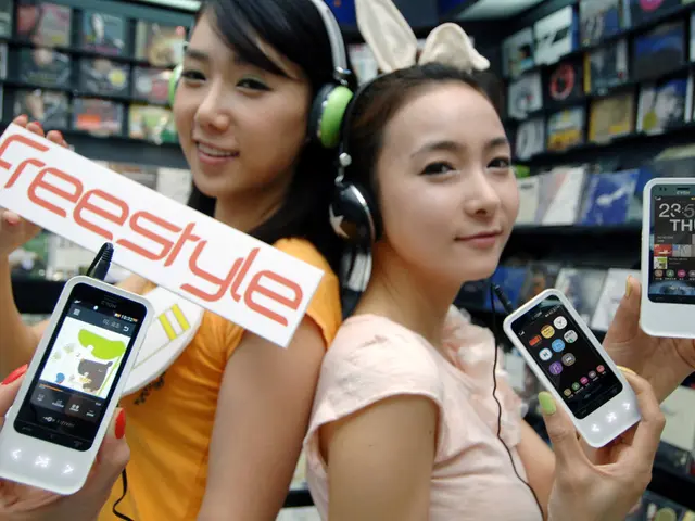 To determine the thinnest foldable device, measurements were taken for the Samsung Galaxy Z Fold 7,...