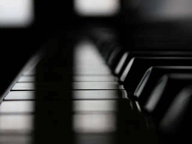 New developments in Windows 11 insider versions conceal covert File Explorer dark mode...