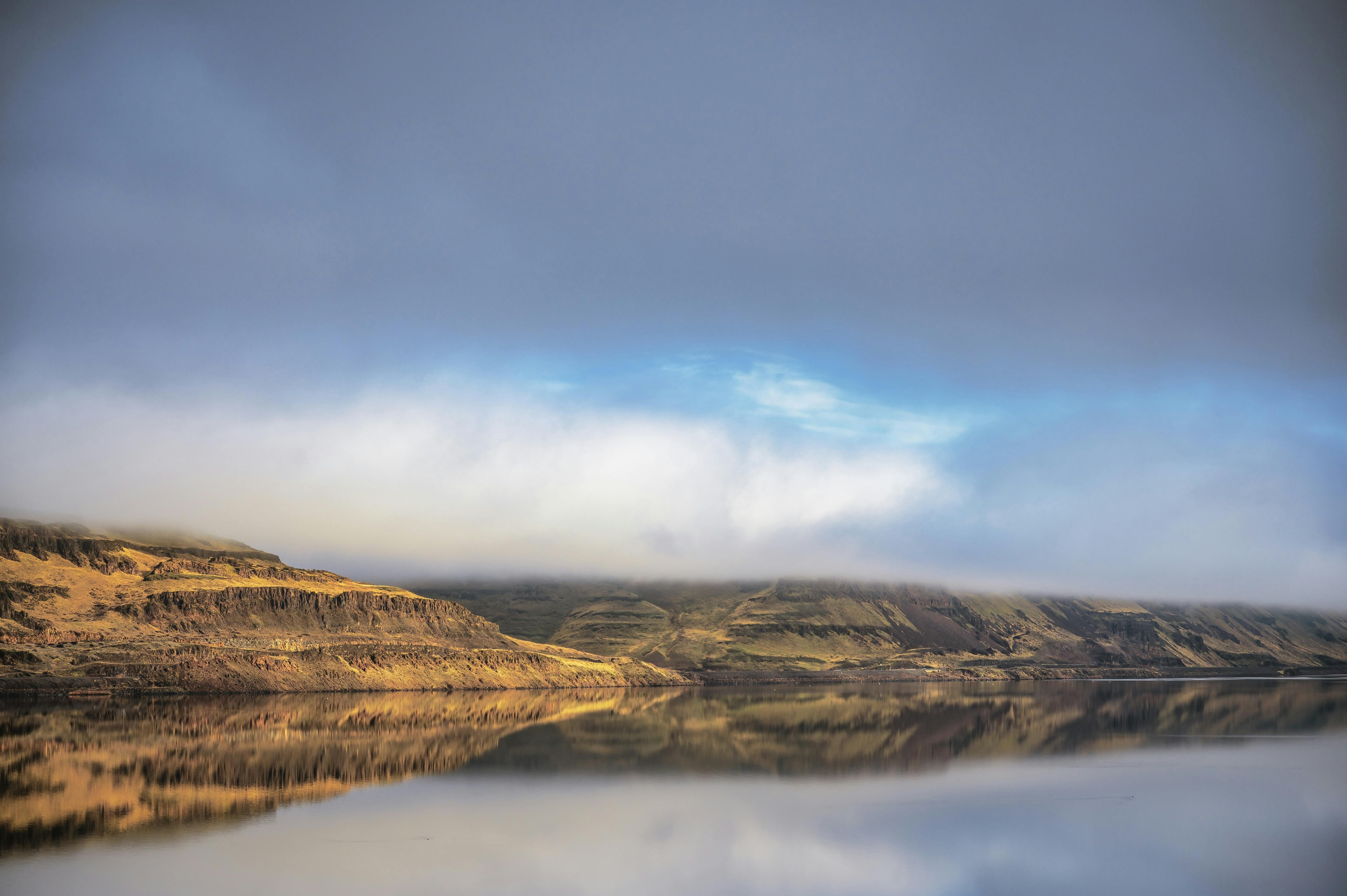 BTC Experiences Instability during Pivotal US-China Trade Discussions in Switzerland, as Worldwide Risks Cause Price Fluctuations Over the Weekend.