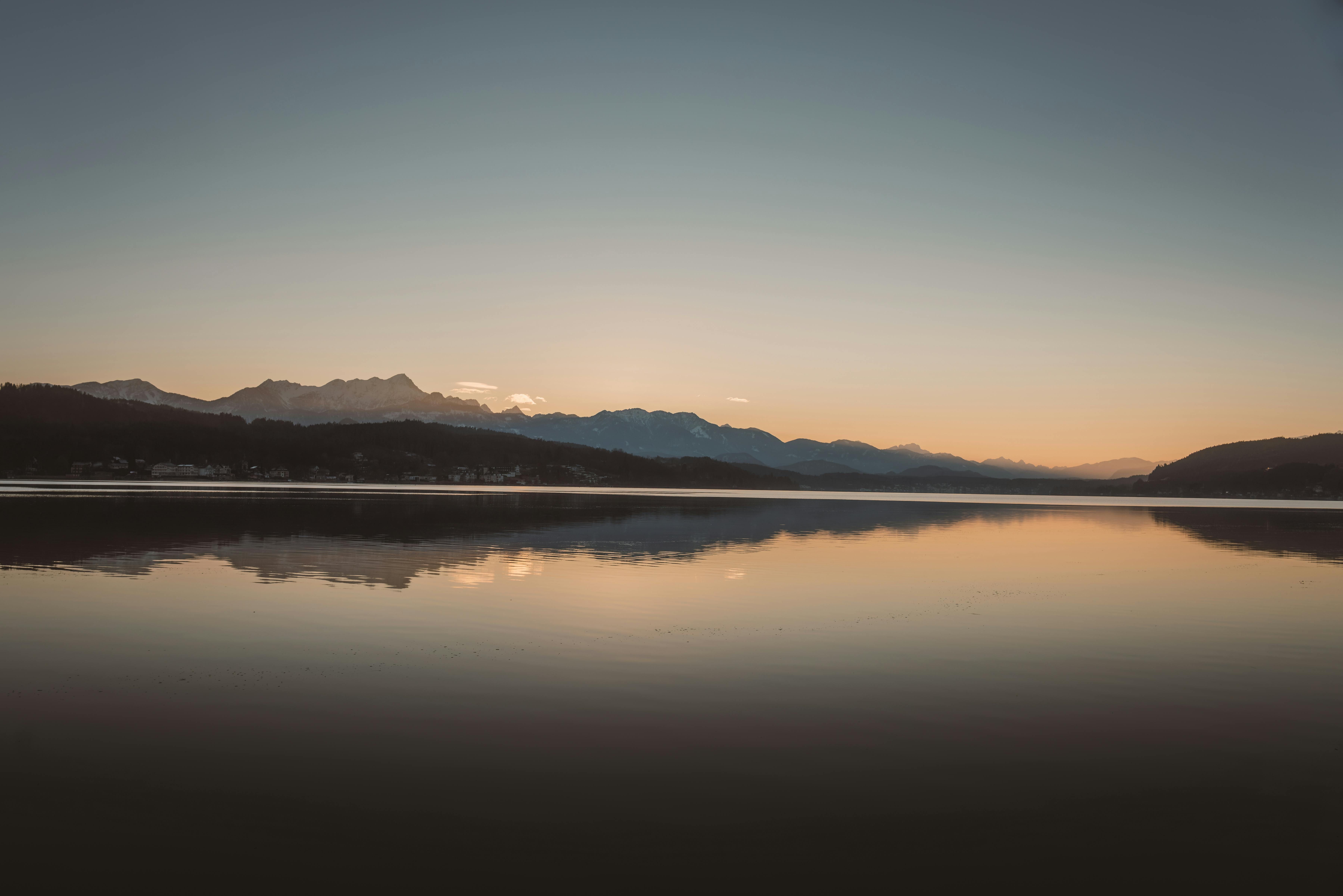 Hyundai Motor's Ioniq 9 and Kia's EV3 take the top spots in their respective classes at the 2023...